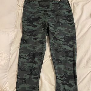 Fabletics 7/8 leggings